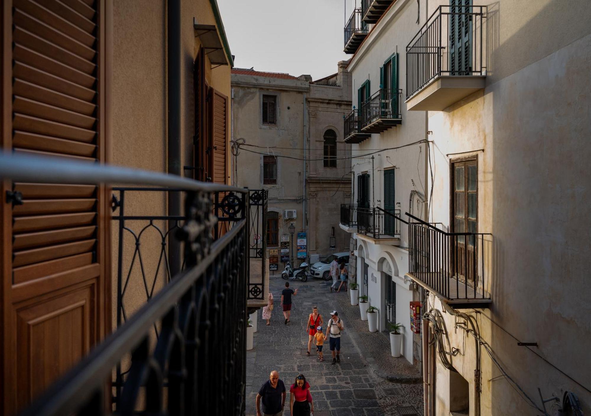 Casa Vacanze Tramonto Alla Marina Cefalù Exterior foto