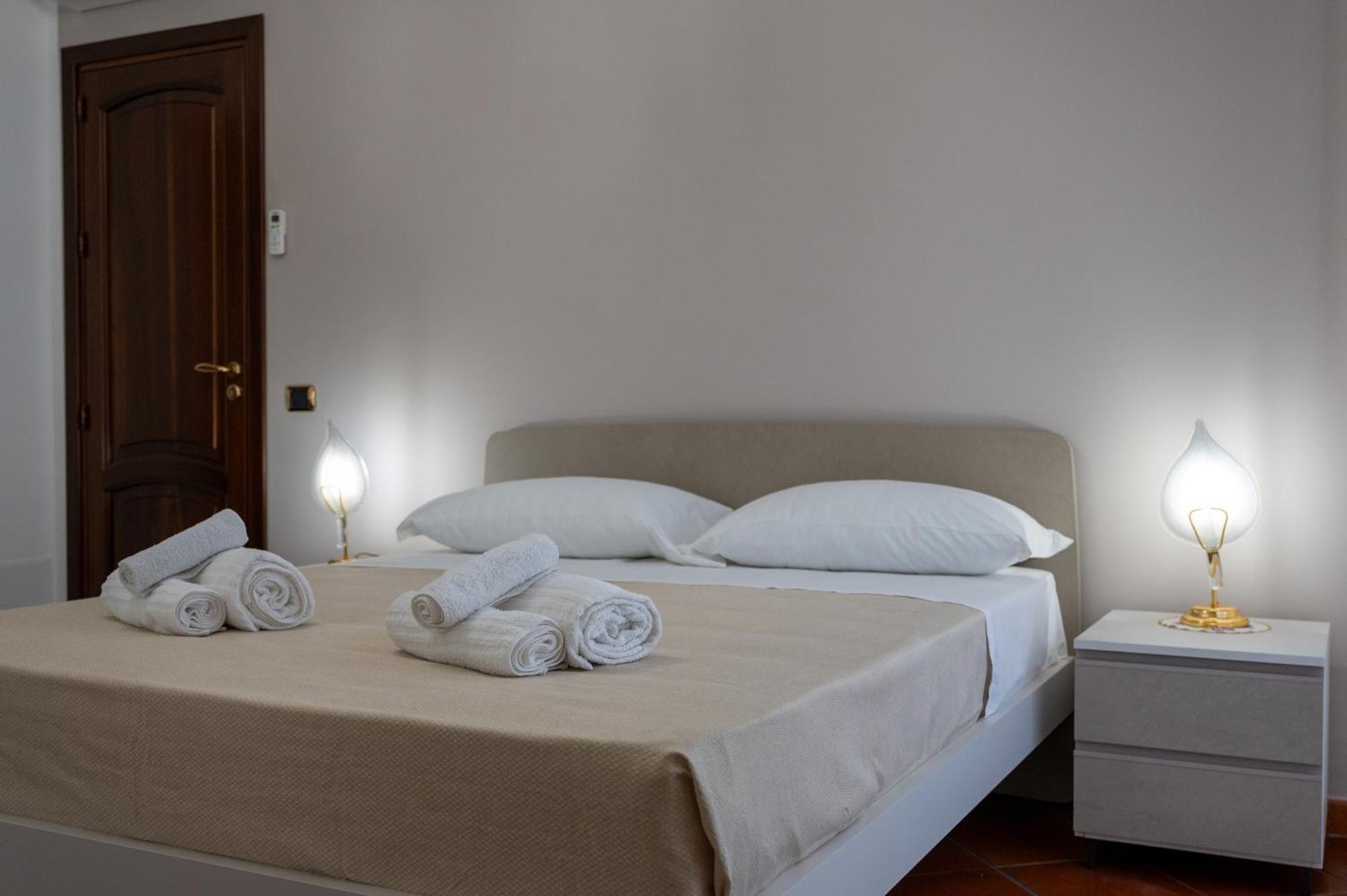 Casa Vacanze Tramonto Alla Marina Cefalù Exterior foto
