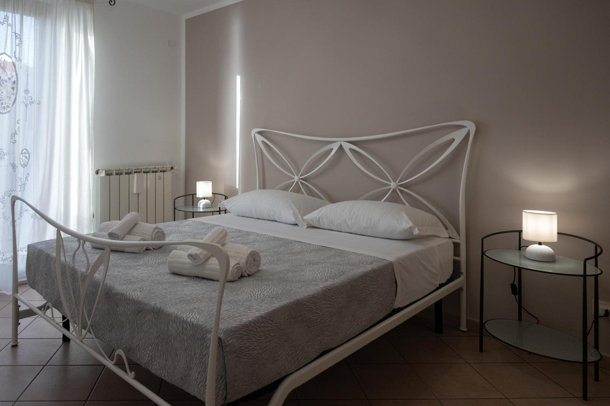 Casa Vacanze Tramonto Alla Marina Cefalù Exterior foto
